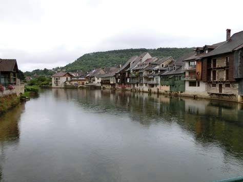 LODS の川と町並み