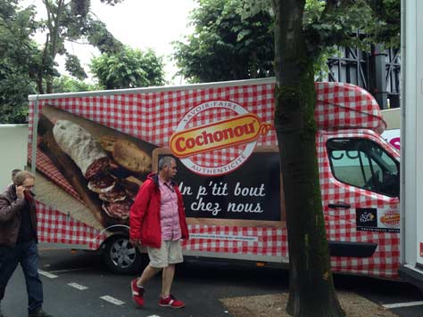 サラミ屋さんの車